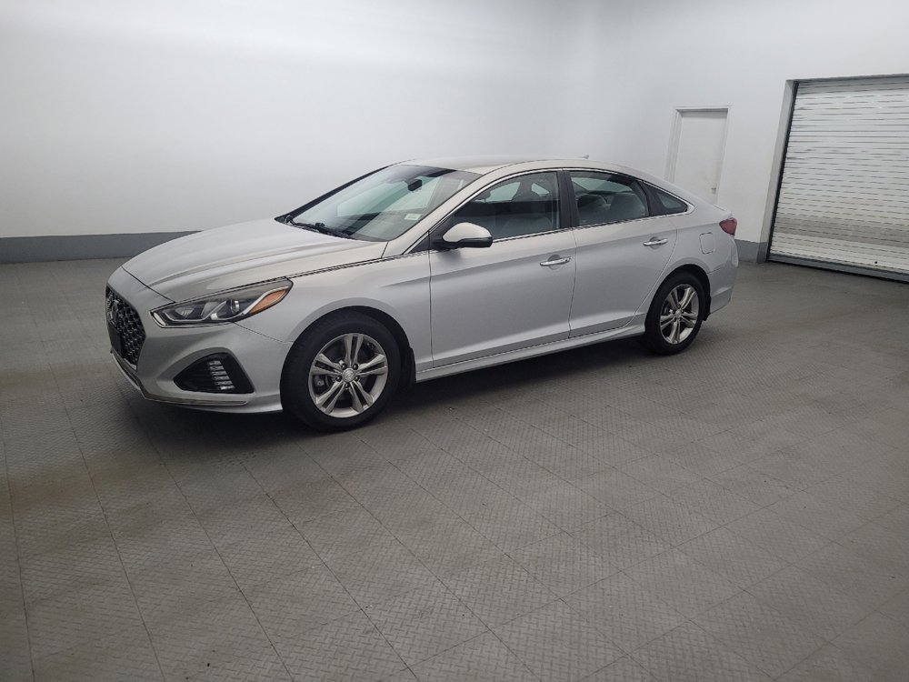 Used 2019 Hyundai Sonata SEL w/ Tech Package 02 FWD image 2