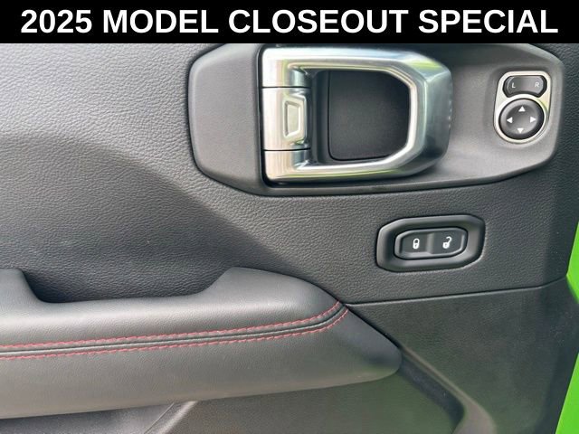 New 2025 Jeep Gladiator Rubicon AWD/4WD image 12
