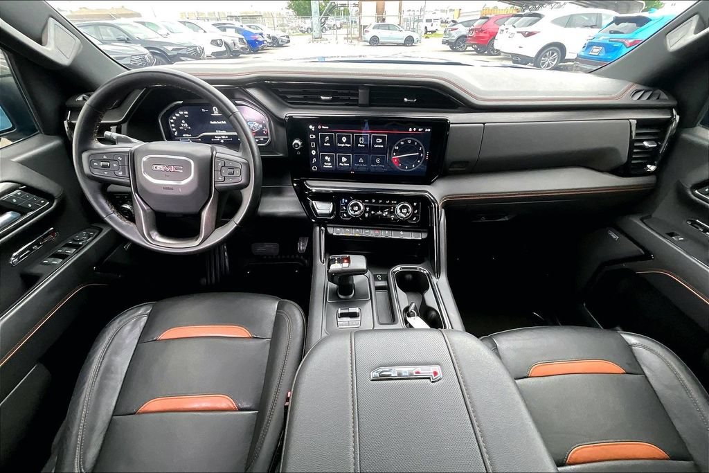 Used 2023 GMC Sierra 1500 AT4 w/ Technology Package AWD/4WD image 16