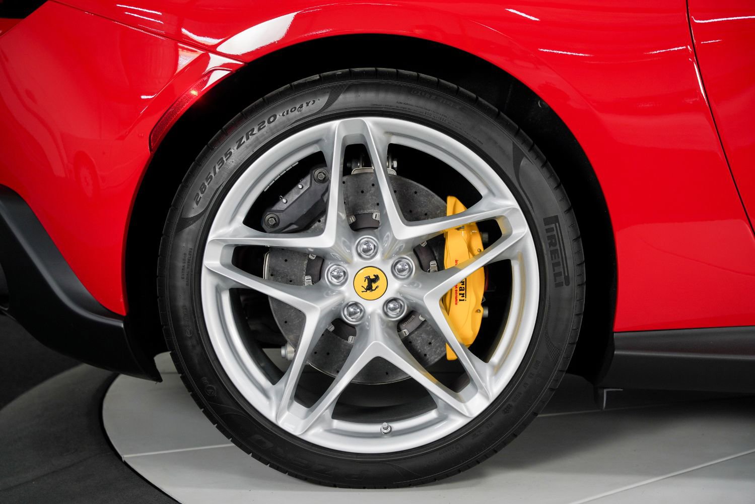 Used 2022 Ferrari Roma image 25