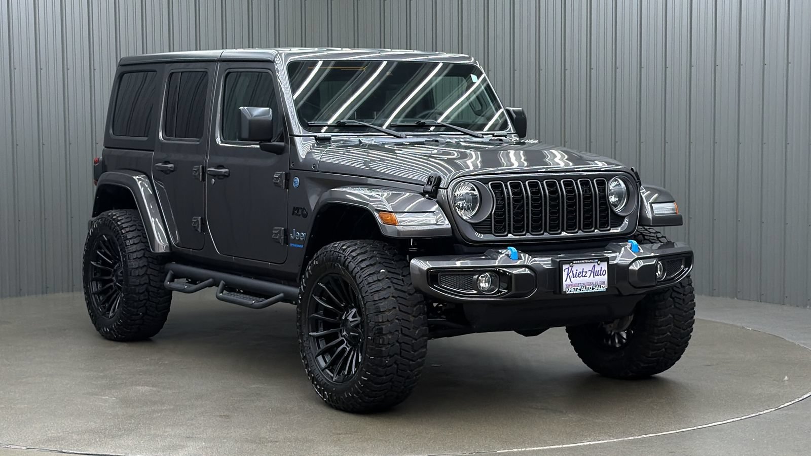 Used 2024 Jeep Wrangler Unlimited w/ Convenience Group AWD/4WD image 7