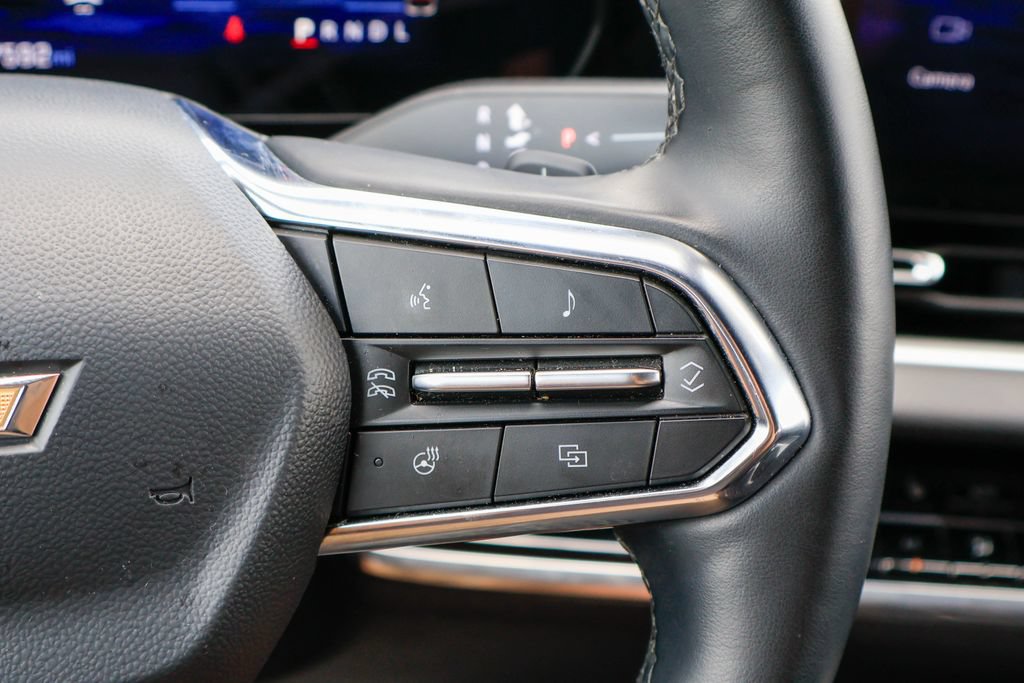 Used 2025 Chevrolet Equinox LT FWD image 13
