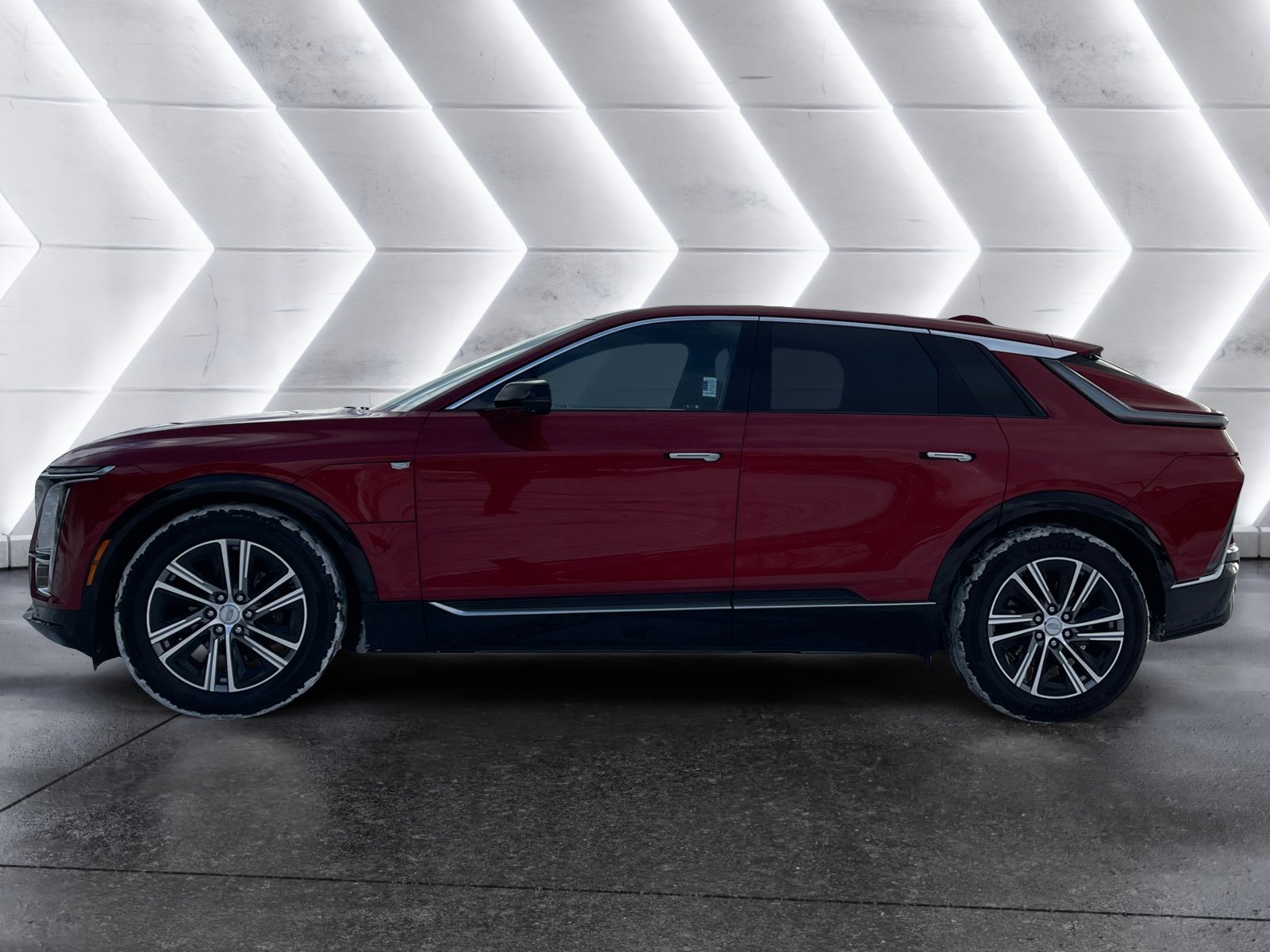 Used 2024 Cadillac Lyriq Luxury image 3