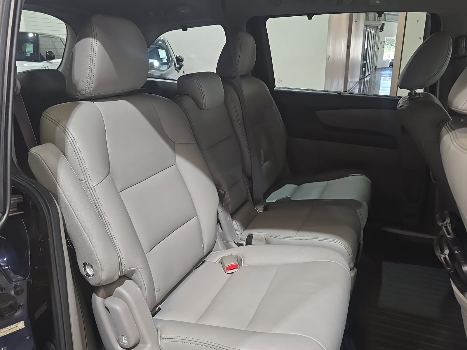 Used 2016 Honda Odyssey SE image 18