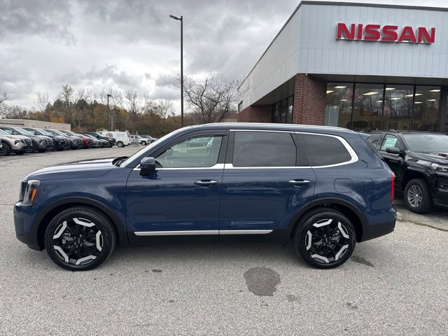 Used 2025 Kia Telluride S image 46