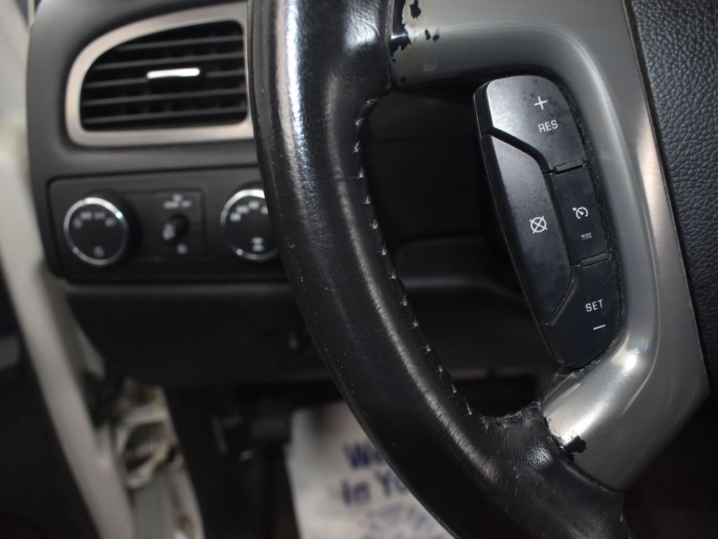 Used 2010 Chevrolet Suburban LTZ image 17