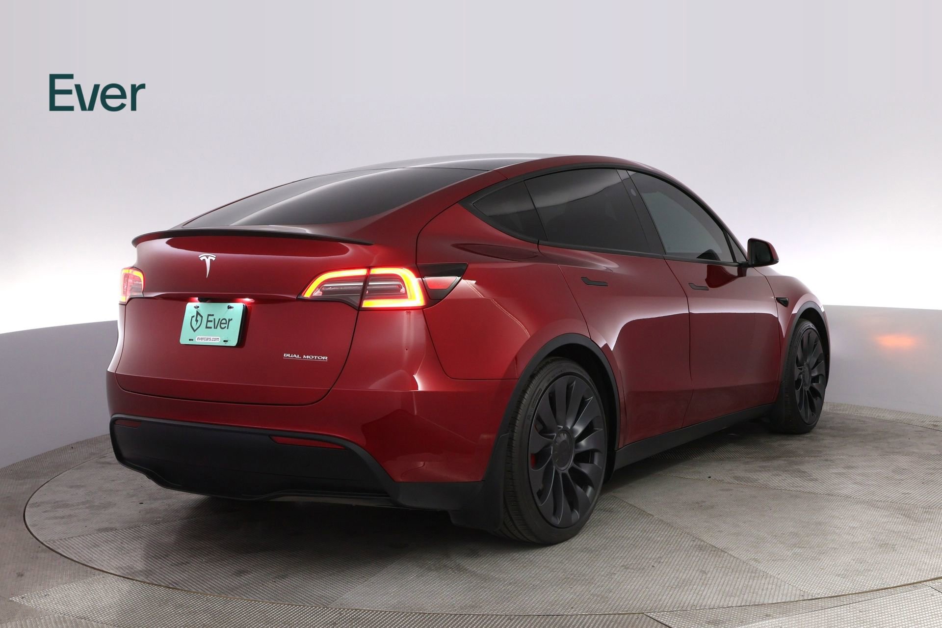 Used 2024 Tesla Model Y Performance AWD/4WD image 3