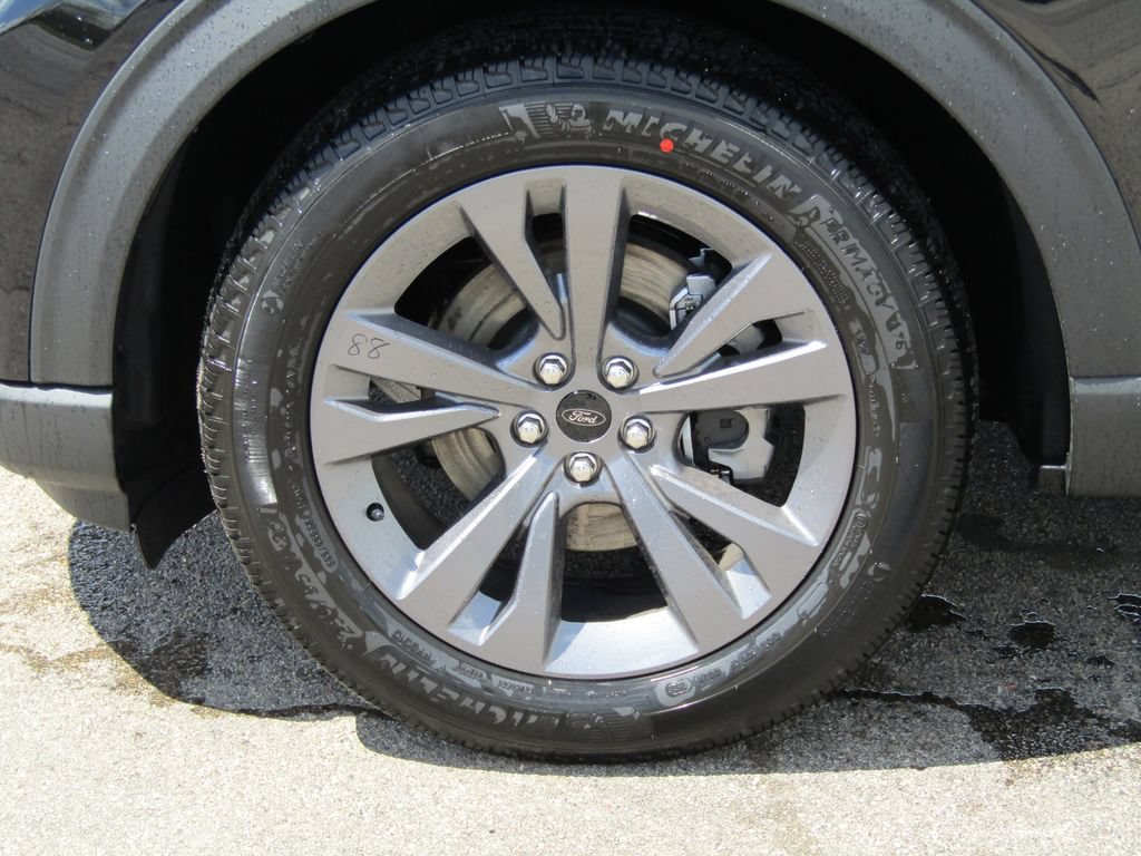 New 2026 Ford Explorer Active w/ Active Comfort Package AWD/4WD image 6