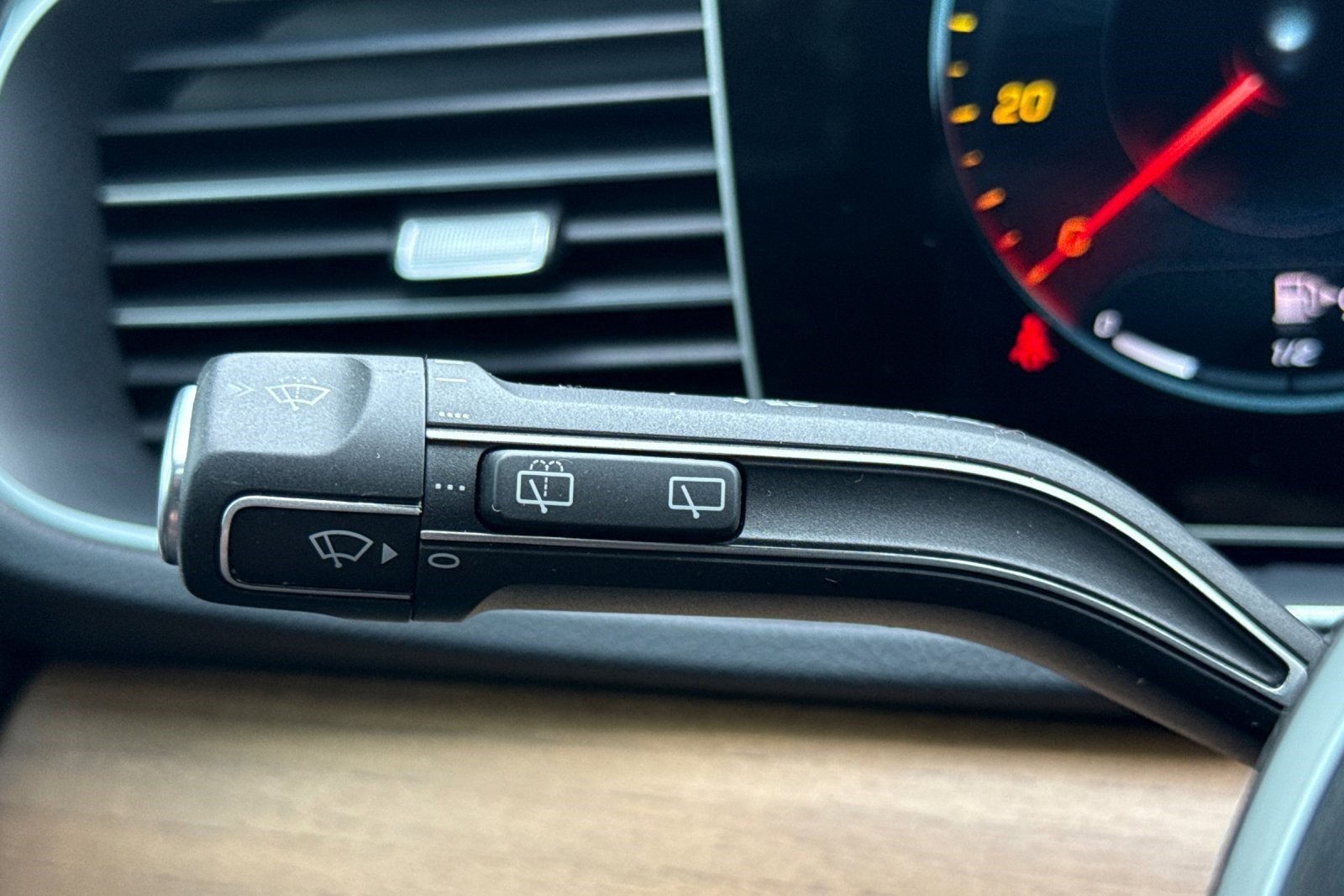 Used 2021 Mercedes-Benz GLE 350 4MATIC image 31