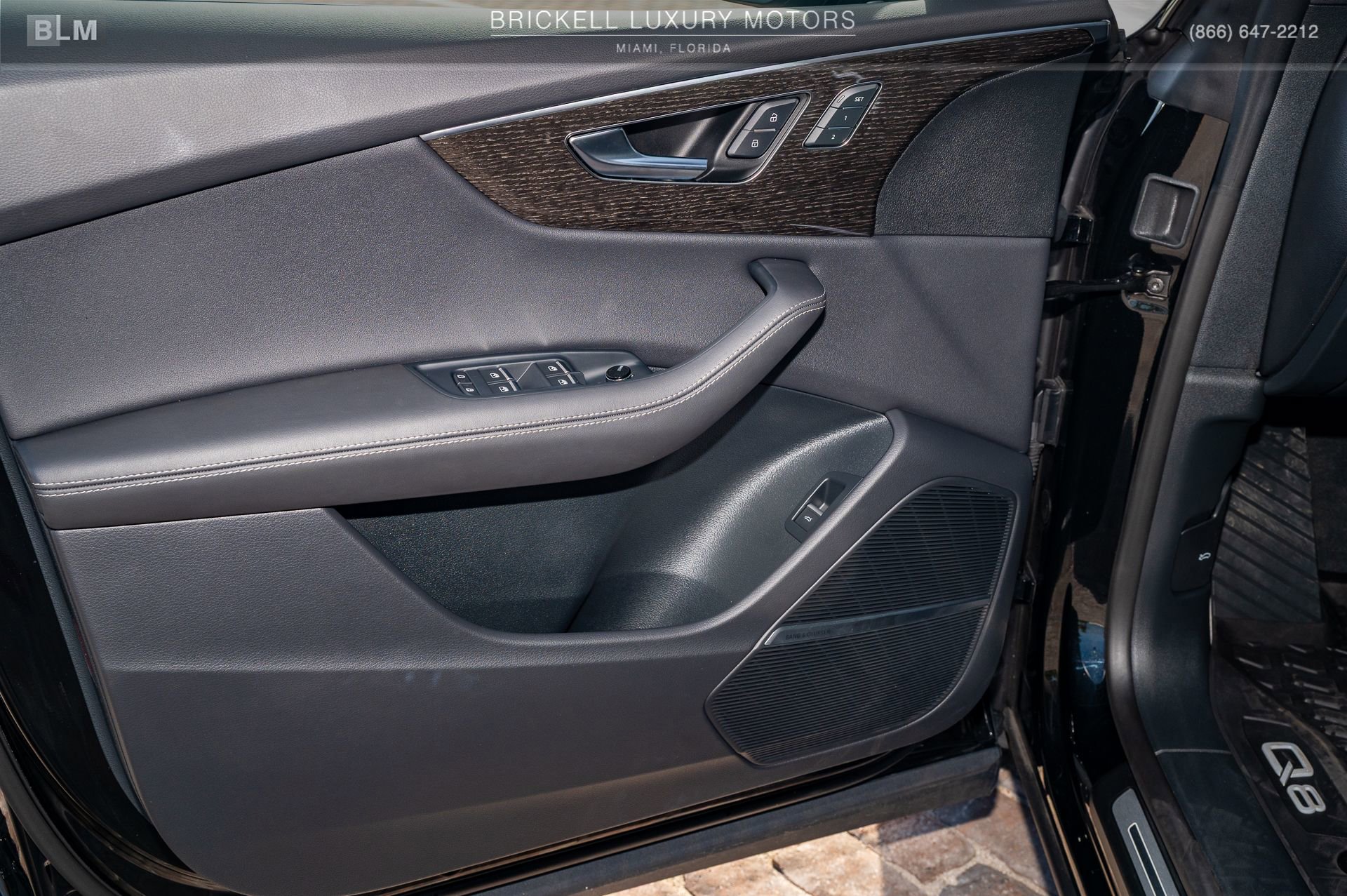 Used 2025 Audi Q8 Prestige image 18