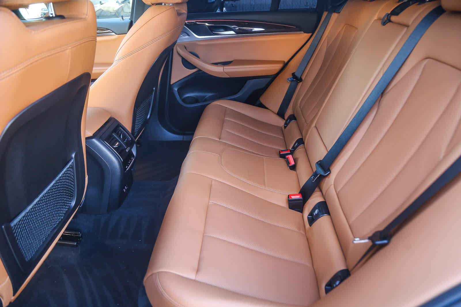 Used 2023 BMW X4 xDrive30i w/ Convenience Package image 15