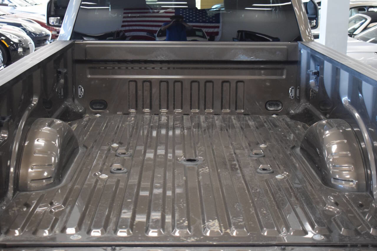 Used 2017 Ford F350 XLT w/ XLT Premium Package image 25