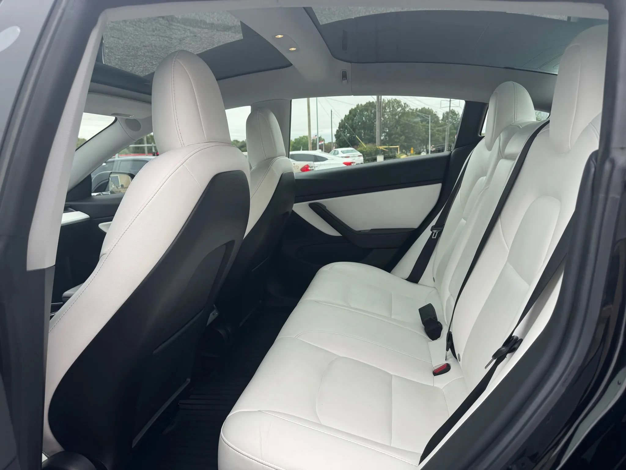 Used 2019 Tesla Model 3 Long Range image 9