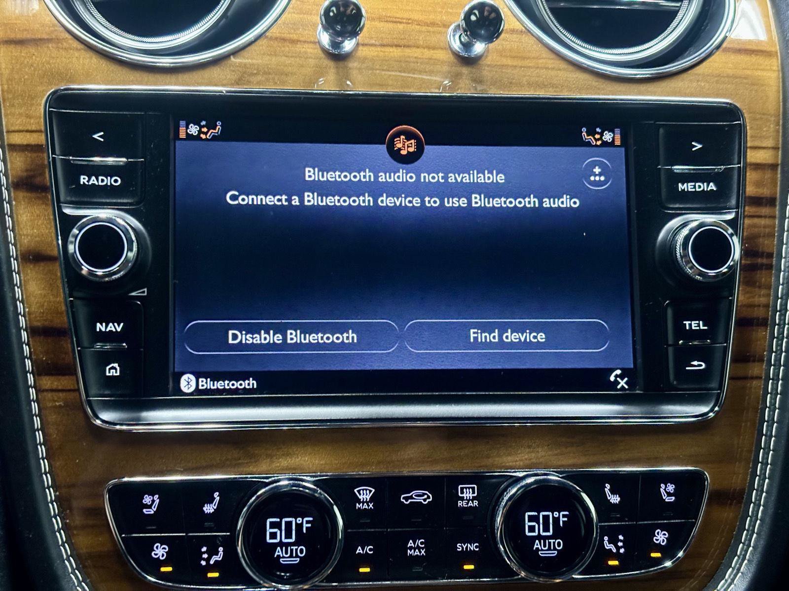 Used 2018 Bentley Bentayga AWD/4WD image 36