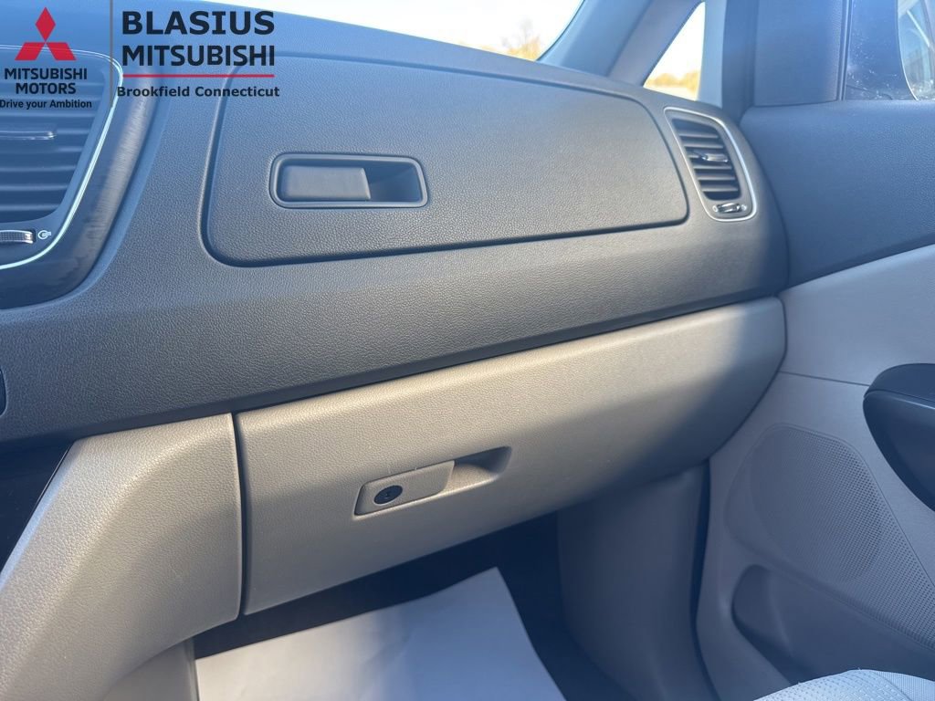 Used 2021 Kia Sedona LX FWD image 27
