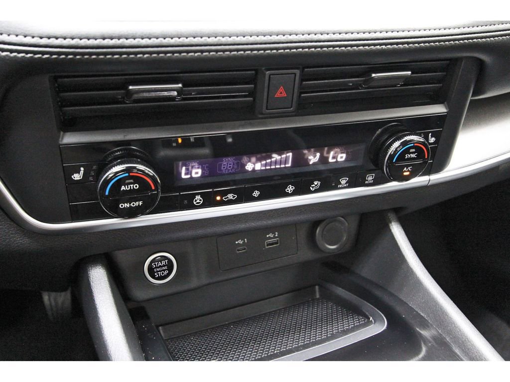 Used 2023 Nissan Rogue SV w/ SV Premium B Package FWD image 26