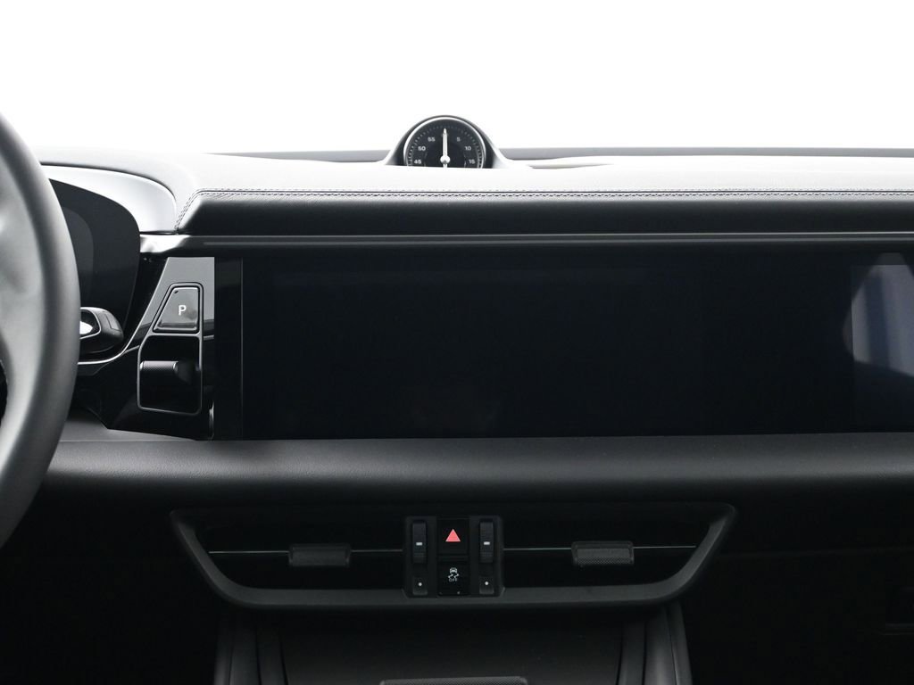 New 2026 Porsche Macan 4S Electric image 11