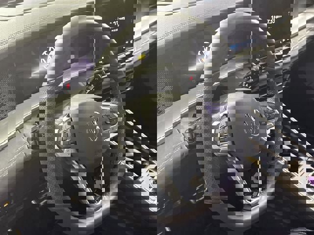 New 2025 Volkswagen Tiguan SE R-Line image 16