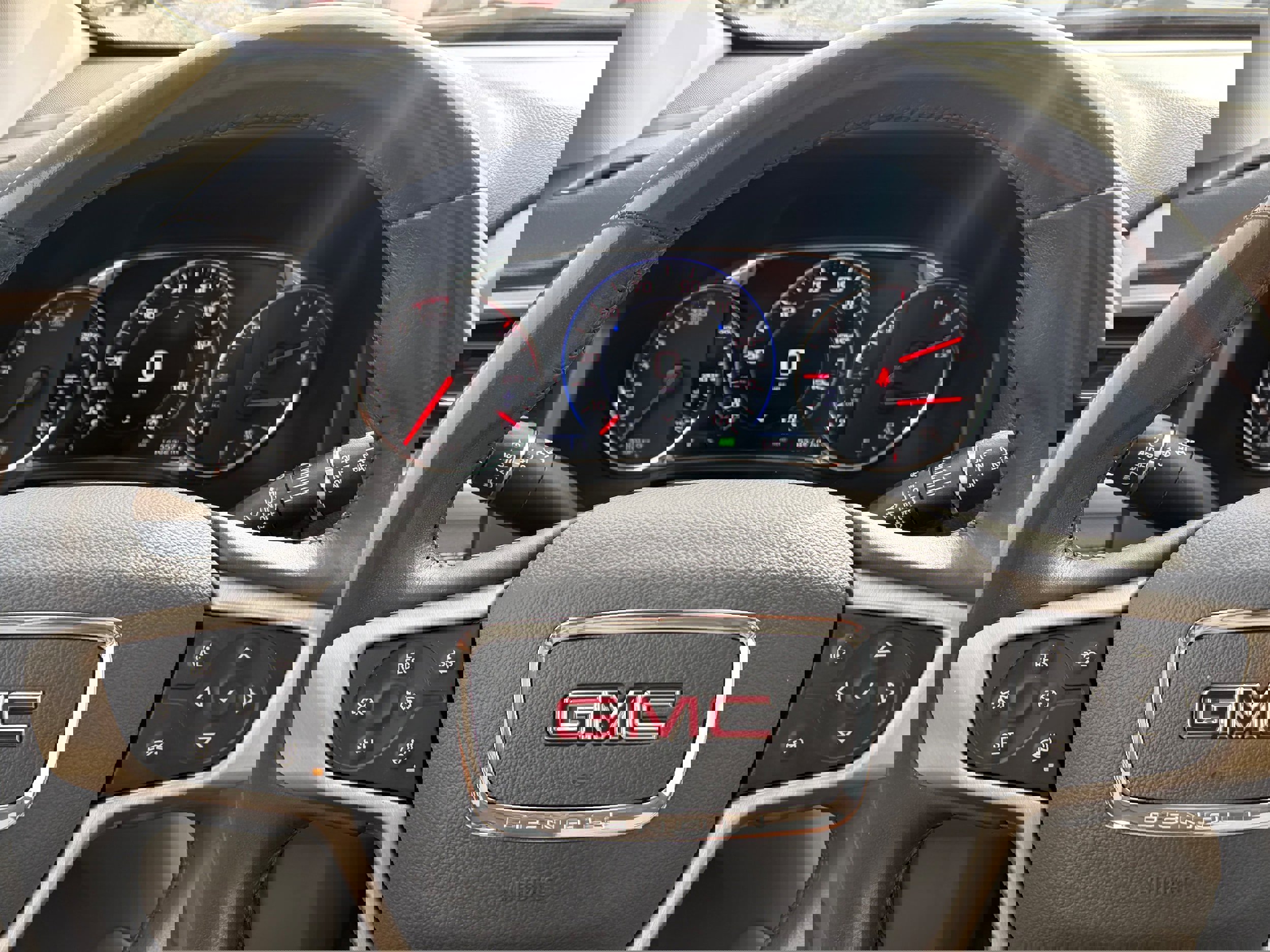 Used 2020 GMC Acadia Denali w/ Trailering Package image 7