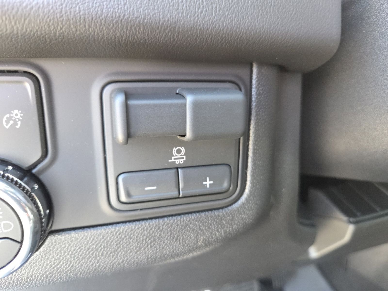 New 2026 GMC Yukon XL Elevation image 9