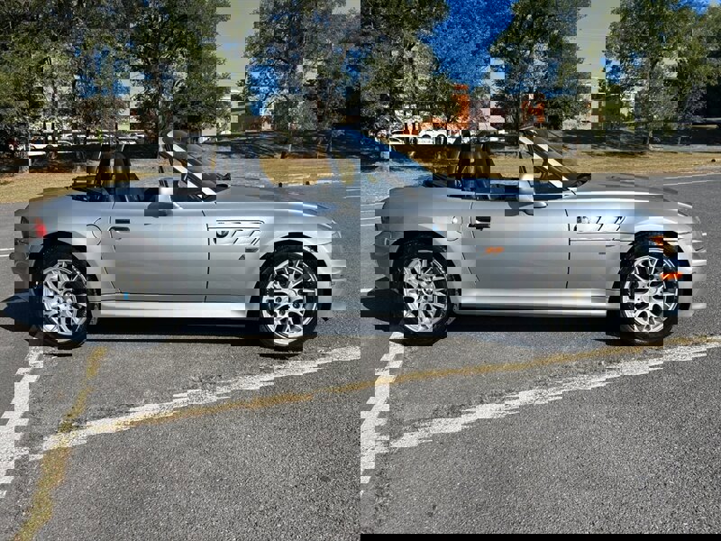 Used 1999 BMW Z3 2.5i image 2