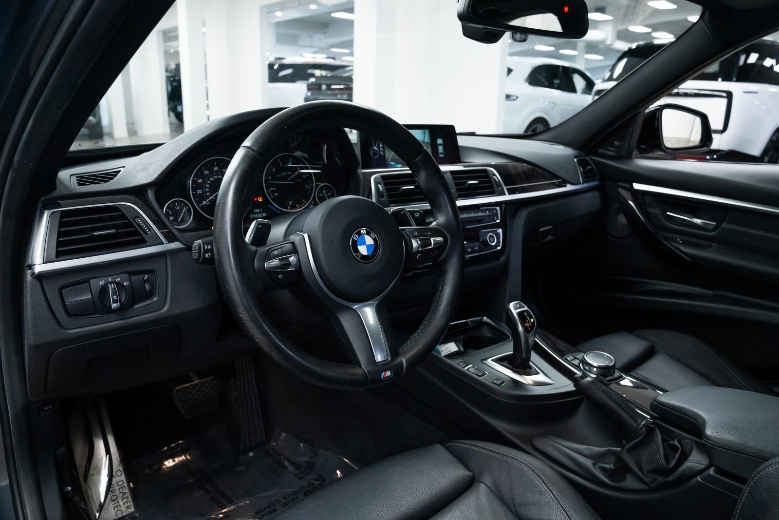 Used 2016 BMW 340i xDrive Sedan w/ Technology Package image 19