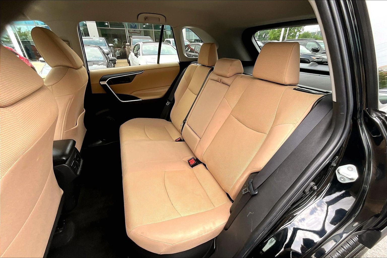 Used 2023 Toyota RAV4 LE AWD/4WD image 24
