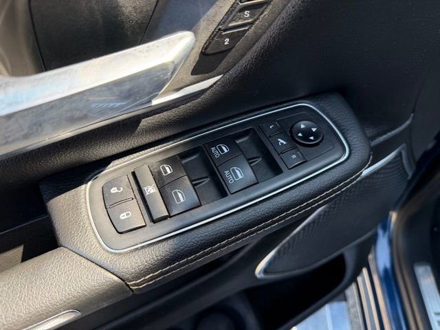 Used 2020 RAM 1500 Laramie AWD/4WD image 25