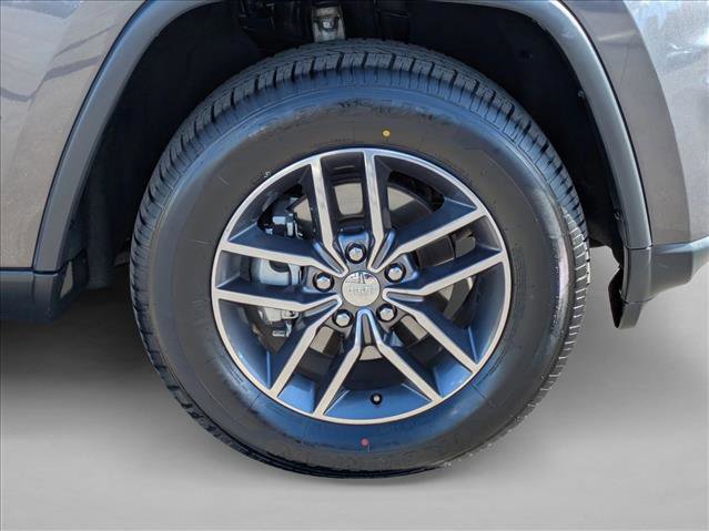 Used 2017 Jeep Grand Cherokee Limited AWD/4WD image 22