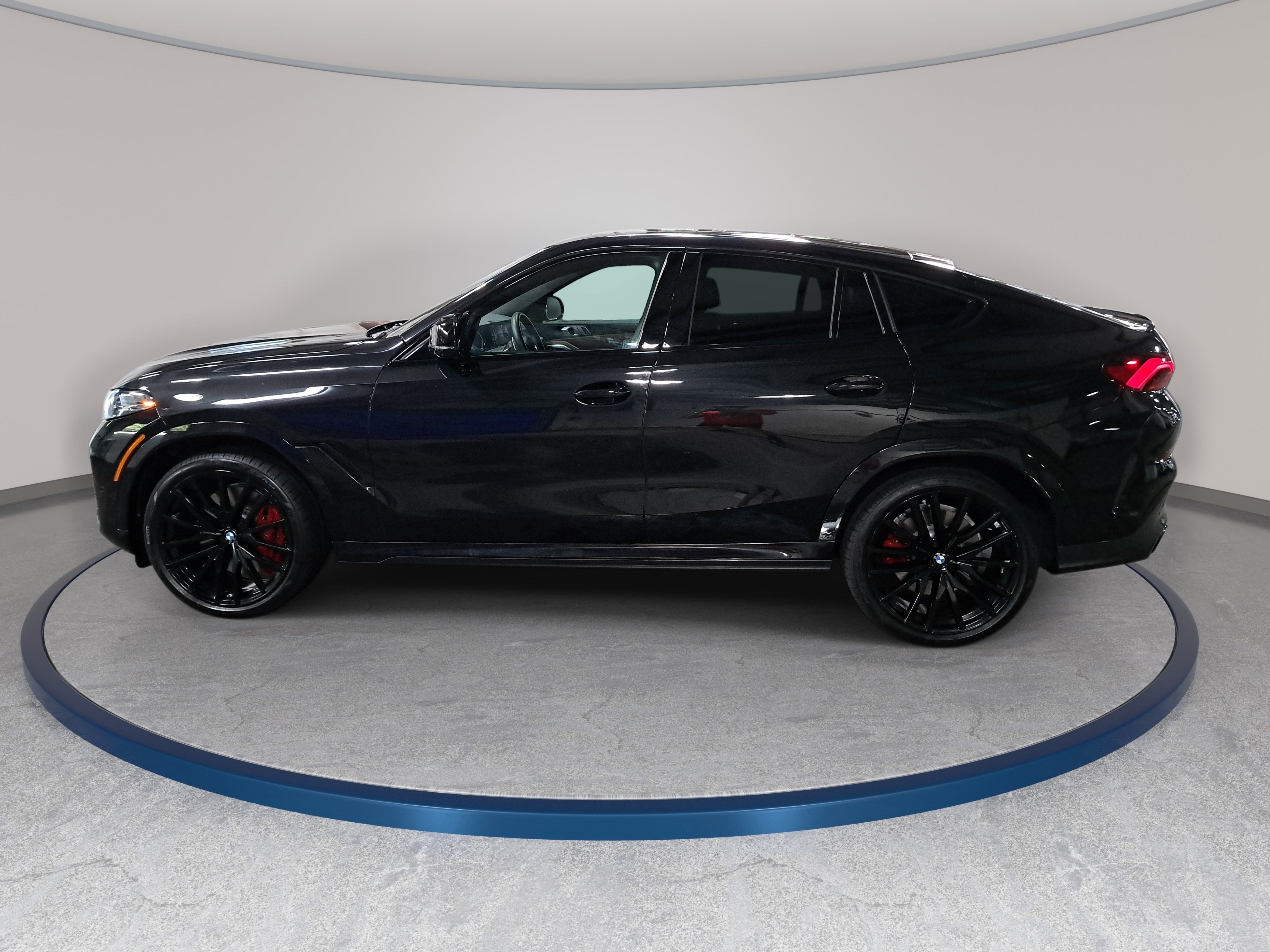 Certified 2026 BMW X6 M60i AWD/4WD image 9