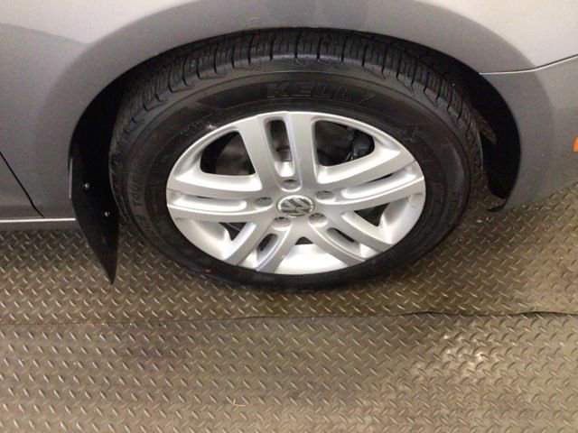 Used 2014 Volkswagen Golf TDI FWD image 26