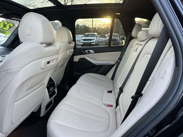 Used 2022 BMW X5 xDrive40i w/ Premium Package image 7