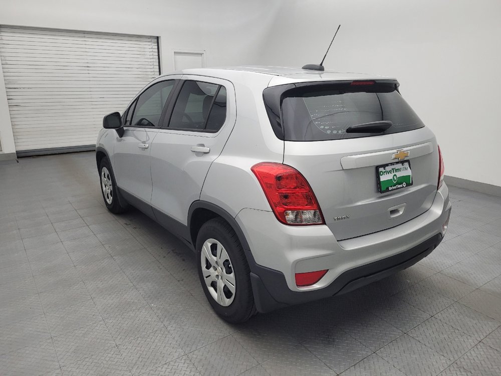 Used 2018 Chevrolet Trax LS w/ LPO, Protection Package FWD image 5
