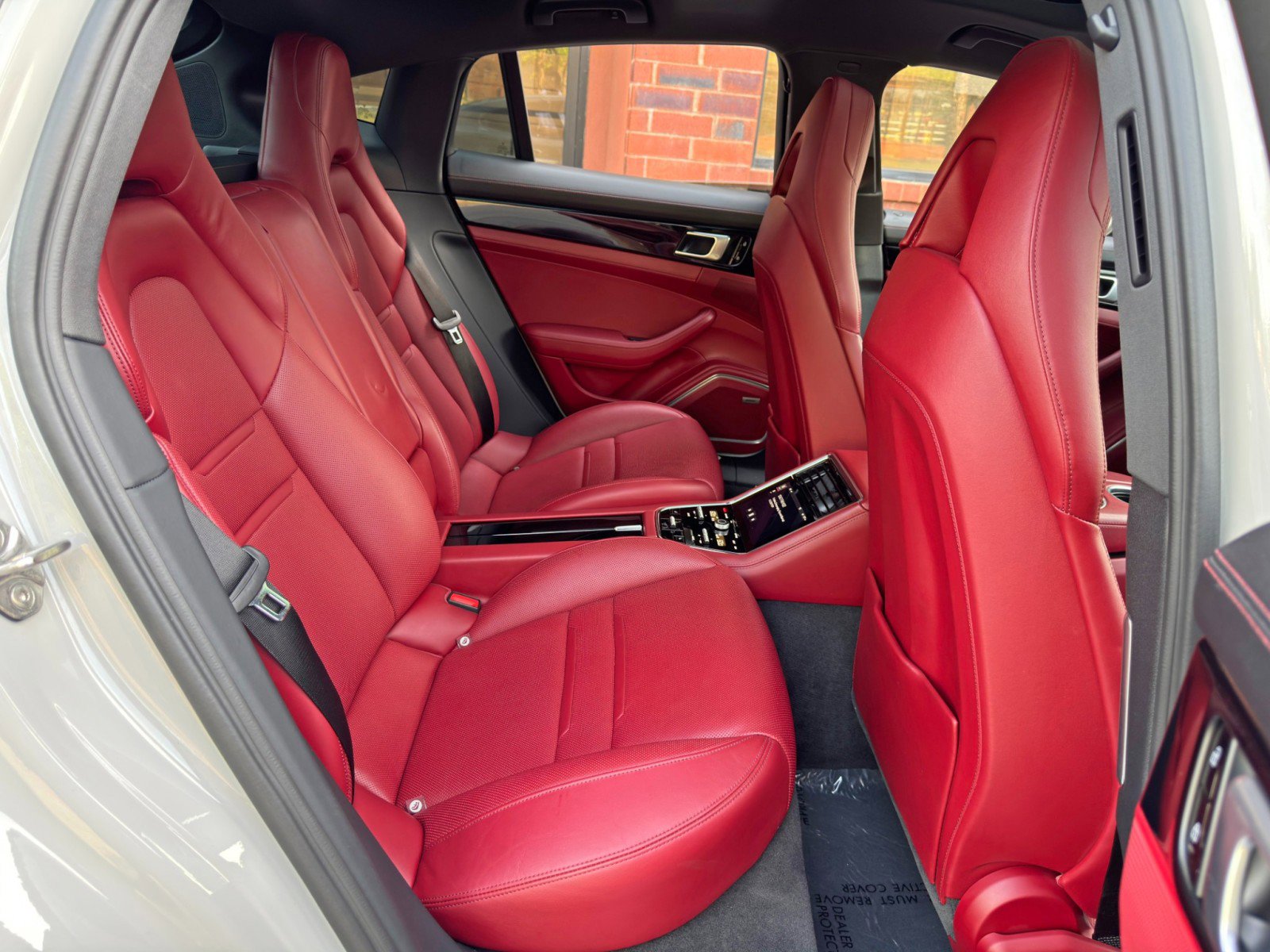 Used 2021 Porsche Panamera image 43