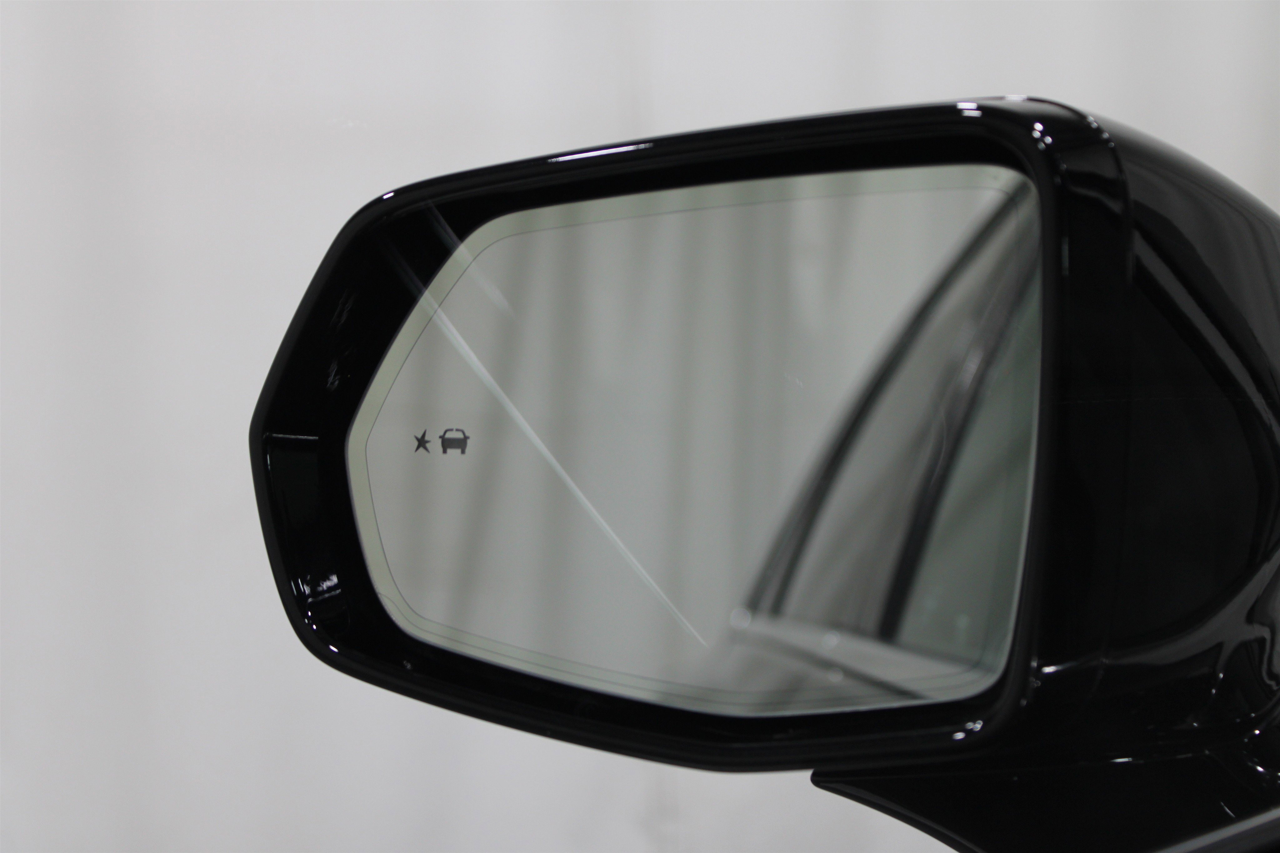 Used 2022 Cadillac XT5 Premium Luxury w/ LPO, Floor Liner Package image 13