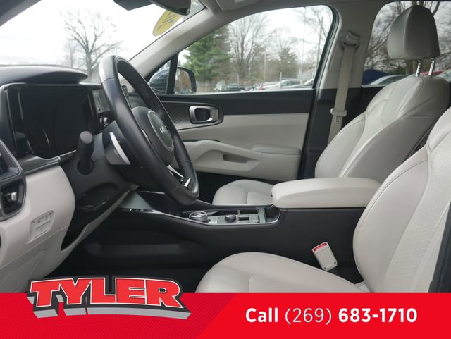 Used 2023 Kia Sorento EX image 36