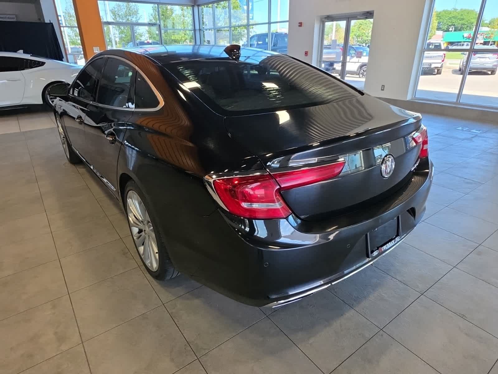 Used 2018 Buick LaCrosse Premium w/ Driver Confidence Package #2 FWD image 11