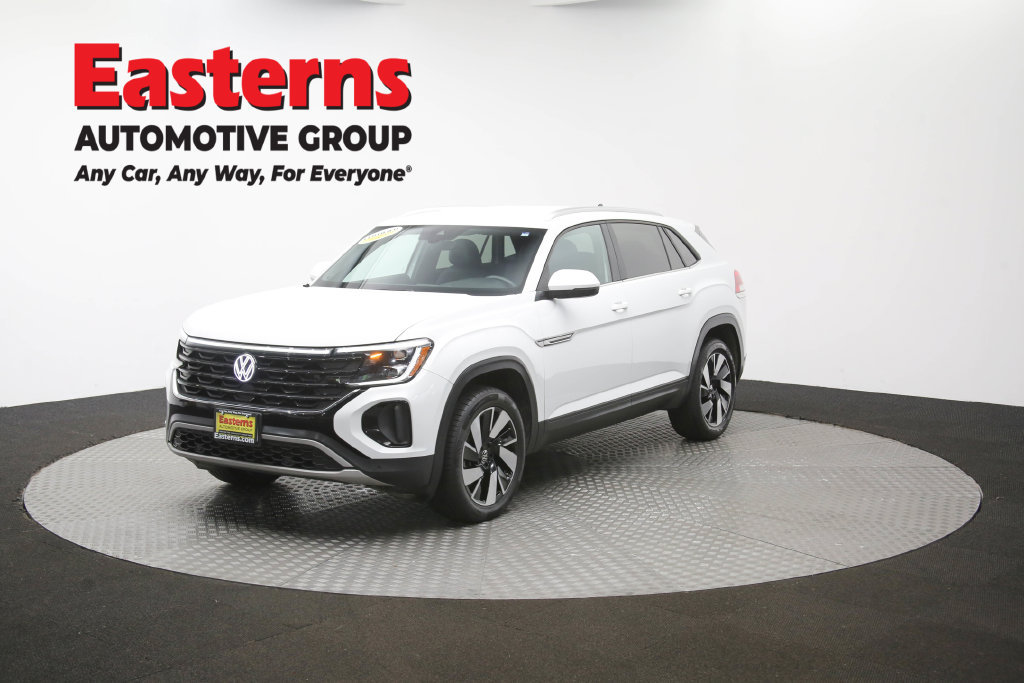 Used 2025 Volkswagen Atlas Cross Sport SE FWD image 56