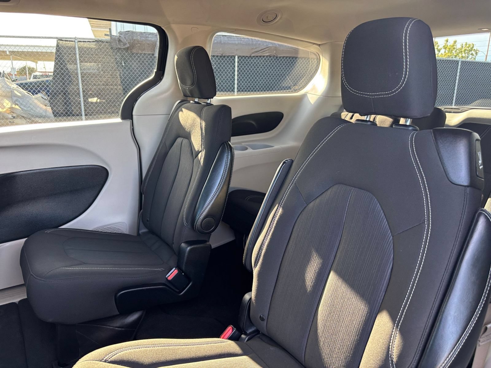 Used 2024 Chrysler Voyager LX FWD image 27