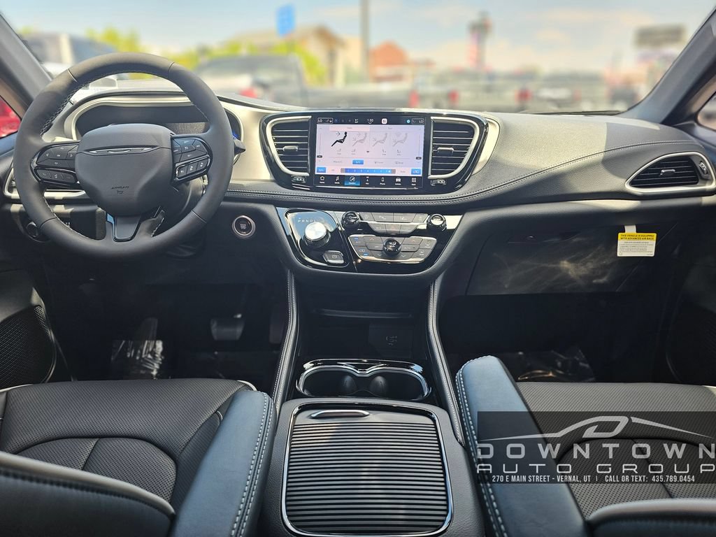 New 2027 Chrysler Pacifica Limited AWD/4WD image 9