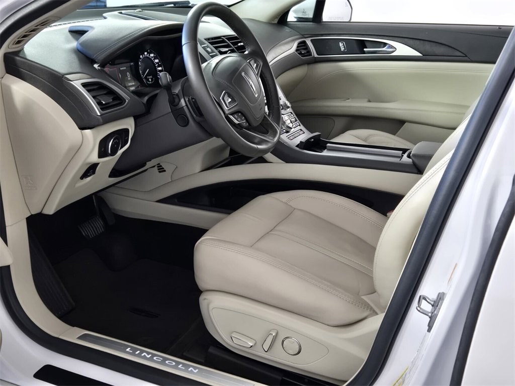 Used 2017 Lincoln MKZ Select w/ Select Plus Package image 7