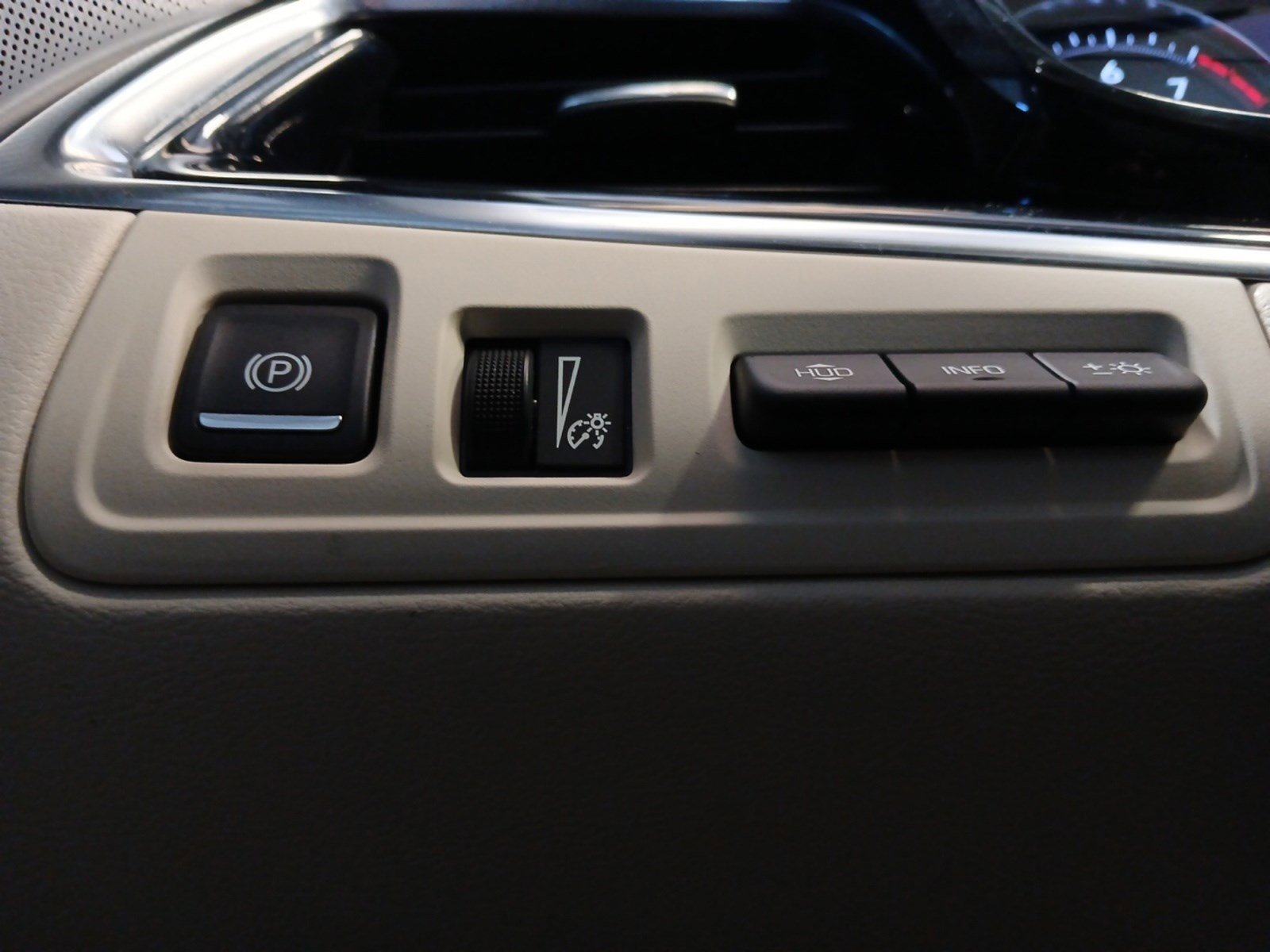 Used 2021 Cadillac XT6 Premium Luxury image 21