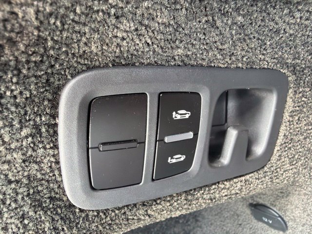 Used 2019 Bentley Bentayga AWD/4WD image 11