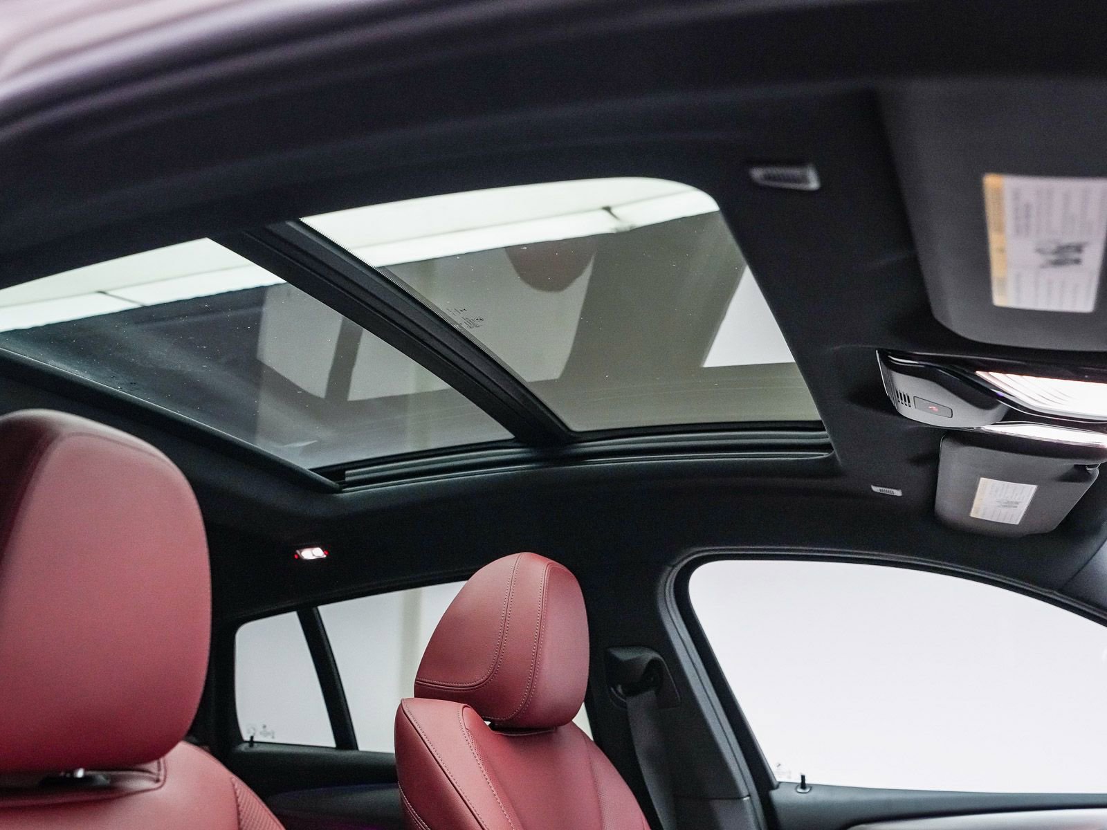 Certified 2023 BMW X4 xDrive30i w/ M Sport Package image 17