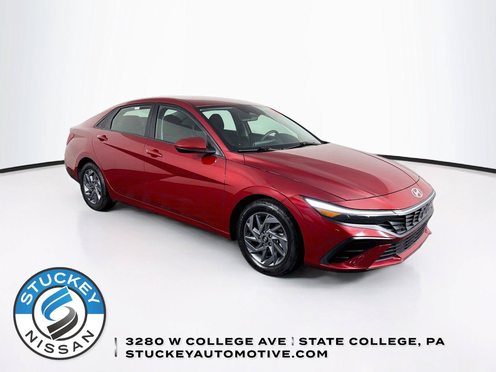 Used 2024 Hyundai Elantra SEL FWD image 1