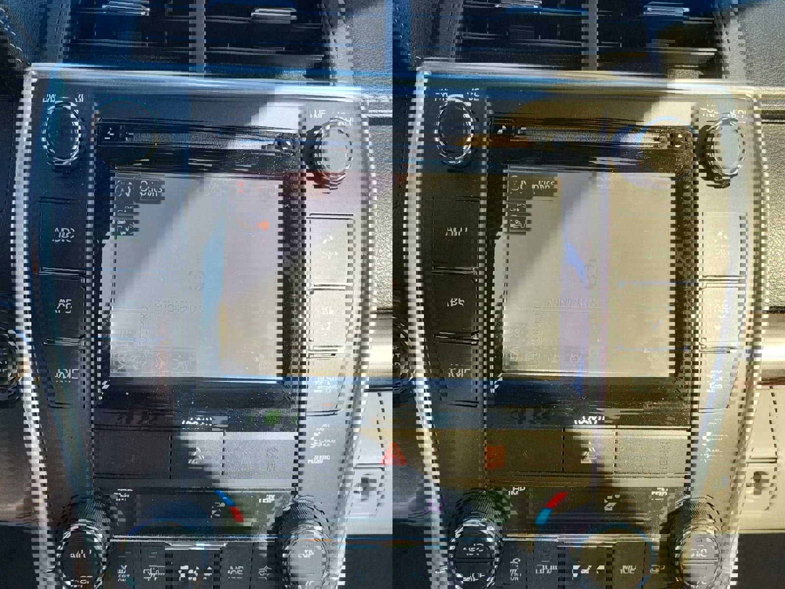 Used 2016 Toyota Camry XLE image 8