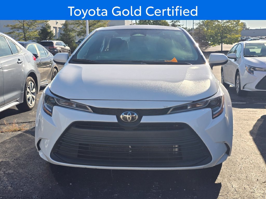 Used 2024 Toyota Corolla LE FWD image 2