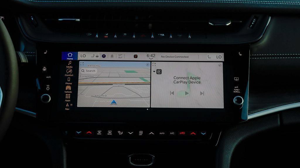 New 2026 Jeep Grand Cherokee Altitude RWD image 17