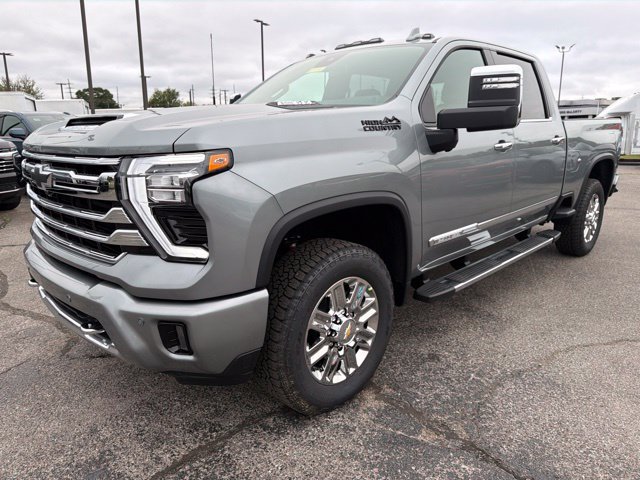 New 2026 Chevrolet Silverado 2500 High Country w/ LPO, Dark Essentials Package AWD/4WD image 7