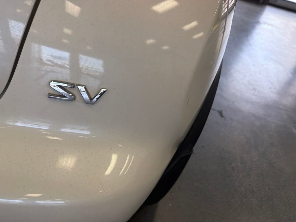 Used 2015 Nissan Juke SV w/ Technology Package FWD image 9